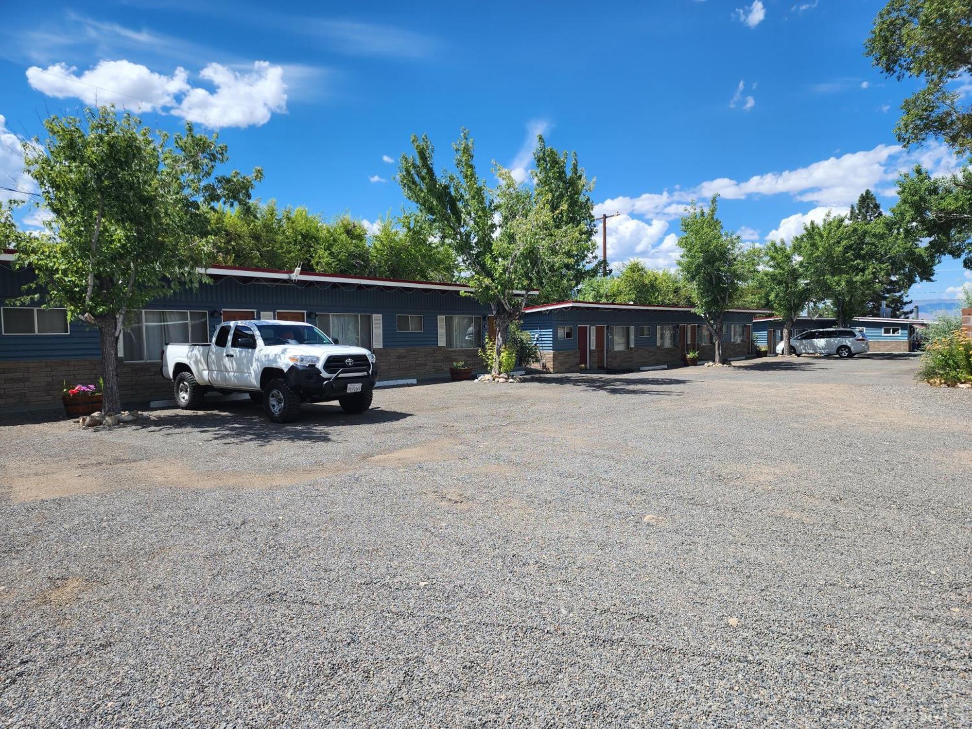 Toiyabe Motel Walker 외부 사진