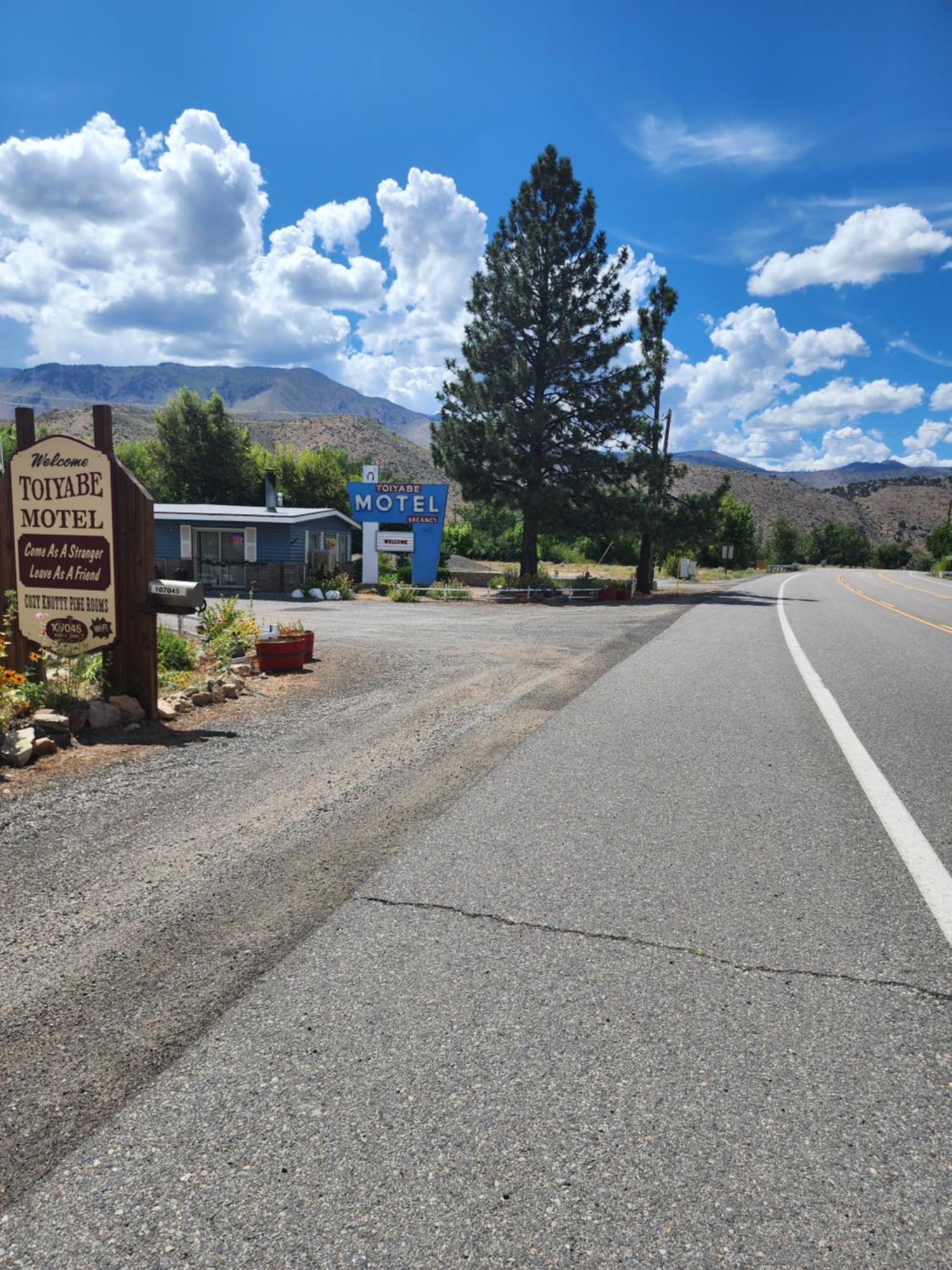 Toiyabe Motel Walker 외부 사진